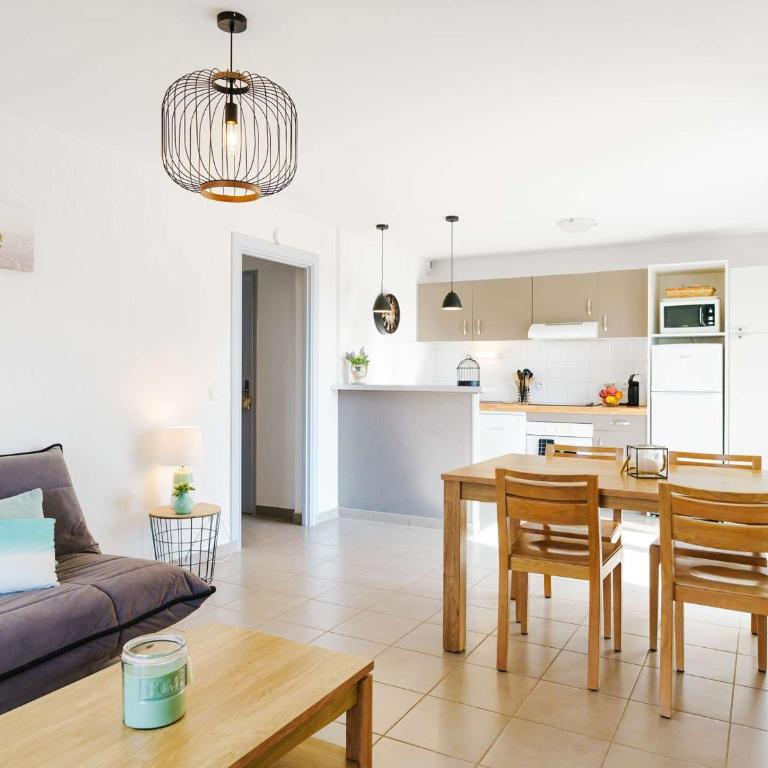 Charmant T3 à 300m de la plage, Balcons, Parking, Proche Commerces, Narbonne-Plage - FR-1-409-169 - Apartamento - 3