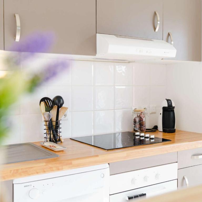 Charmant T3 à 300m de la plage, Balcons, Parking, Proche Commerces, Narbonne-Plage - FR-1-409-169 - Apartamento - 6