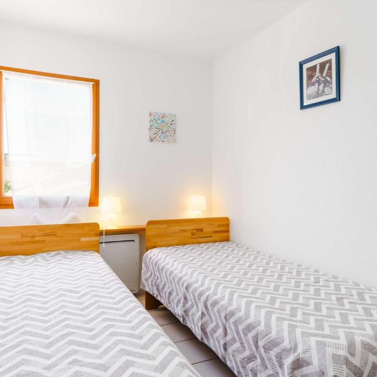 Pavillon T3 rénové, proche plage, 2 chambres, terrasse, garage, WiFi - FR-1-409-170 - Villa - 6
