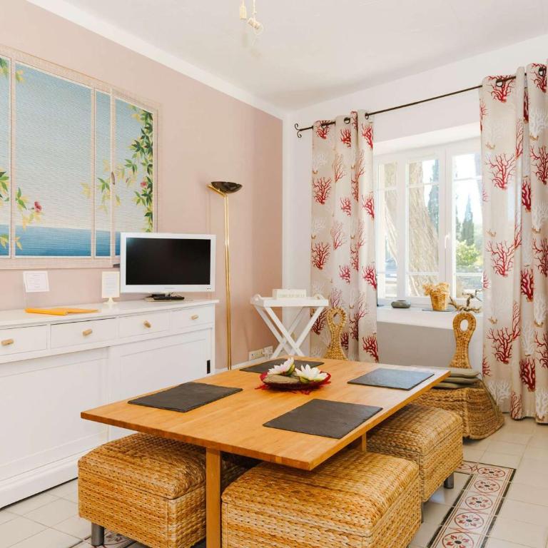 Charmant gîte de 55 m² au cœur d'un domaine viticole à 2 km de Narbonne-Plage, idéal pour 5 pers. - FR-1-409-177 - Apartment - 4