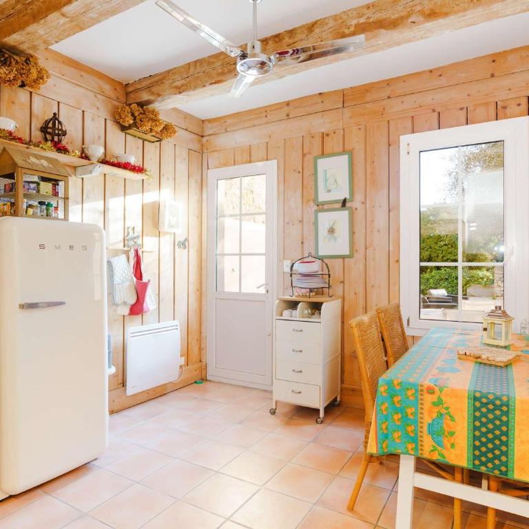 Maisonnette de charme au cœur d'un domaine viticole, près de la plage - Narbonne-Plage - FR-1-409-178 - Villa - 5