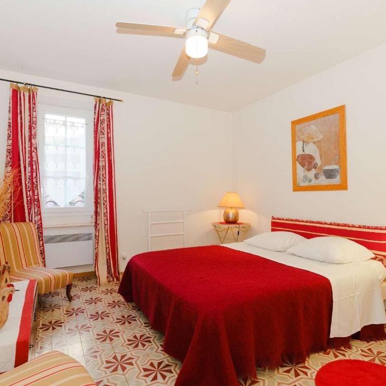 Appartement Spacieux dans Domaine Viticole à 2 km de Narbonne-Plage, 3 Chambres, Accès WiFi Inclus - FR-1-409-180 - Apartment - 5