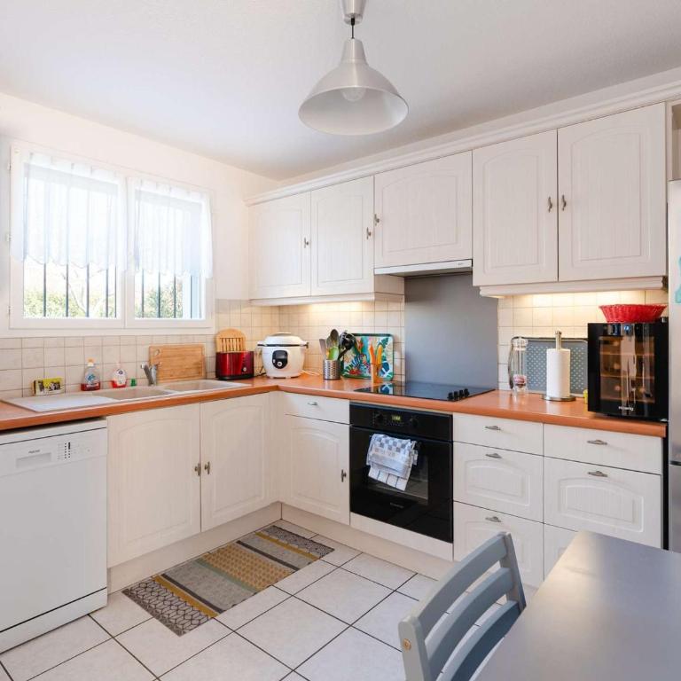 Pavillon climatisé 6 pers proche plage avec terrasses, wifi, parking privé, et tout confort à Narbonne-Plage - FR-1-409-209 - Villa - 4