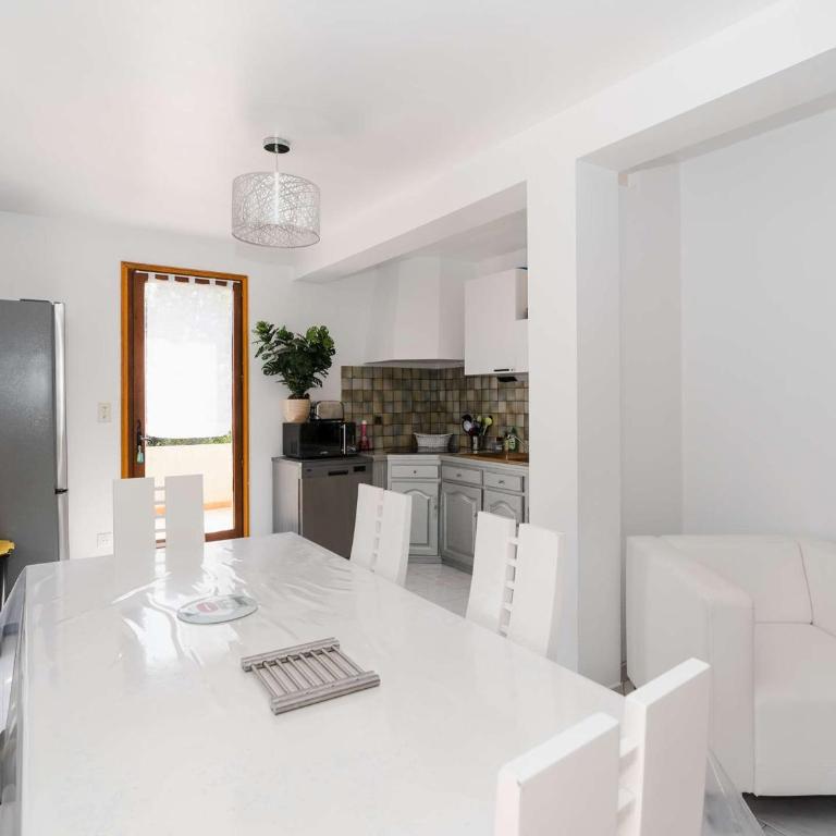 Villa familiale spacieuse à Narbonne-Plage pour 6 pers, parking privé, animaux admis - FR-1-409-194 - Villa - 5