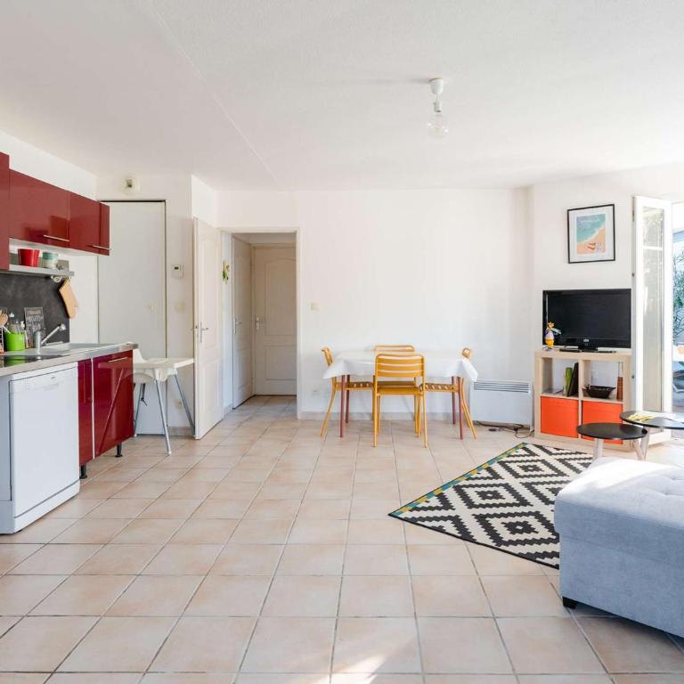 Charmant T2 en rez-de-jardin avec piscine, garage et WIFI à Narbonne-Plage - FR-1-409-208 - Apartment - 4
