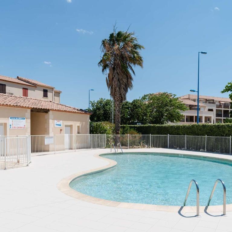 Charmant T2 en rez-de-jardin avec piscine, garage et WIFI à Narbonne-Plage - FR-1-409-208 - Apartment - 12
