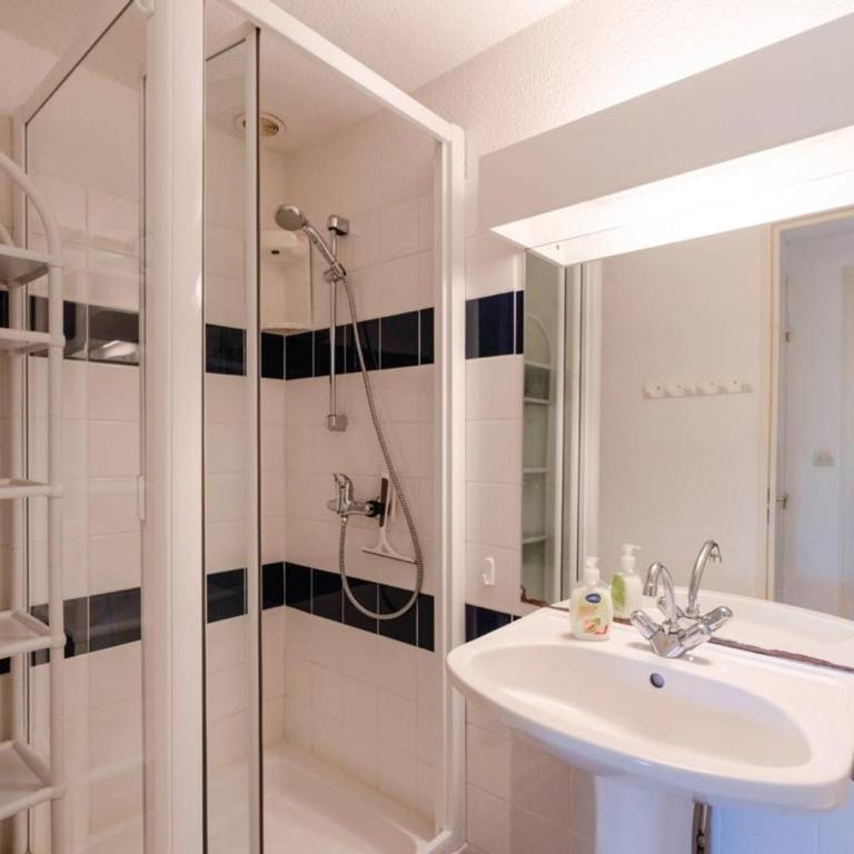 Pavillon T2 Mezzanine climatisé, piscine, Wifi, proche lagune et plage, parking, non-fumeur - FR-1-409-237 - Villa - 13