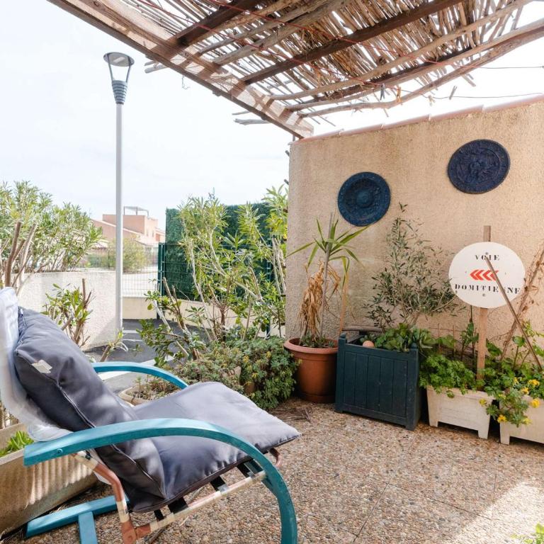 Pavillon climatisé, rénové, piscine, proche plage, parking privé, animaux acceptés - Gruissan - FR-1-409-218 - Villa - 2