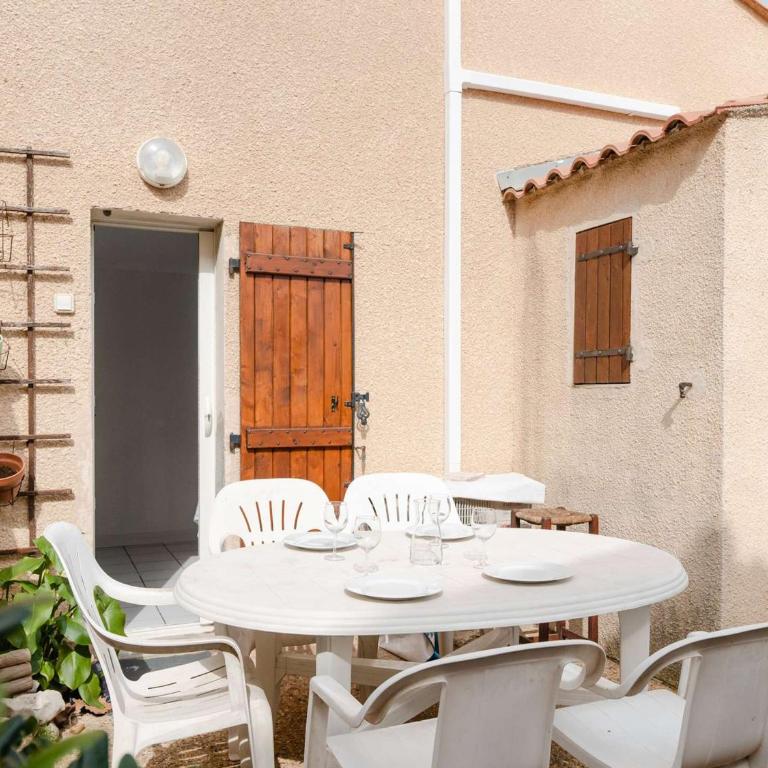 Pavillon climatisé, rénové, piscine, proche plage, parking privé, animaux acceptés - Gruissan - FR-1-409-218 - Villa - 16