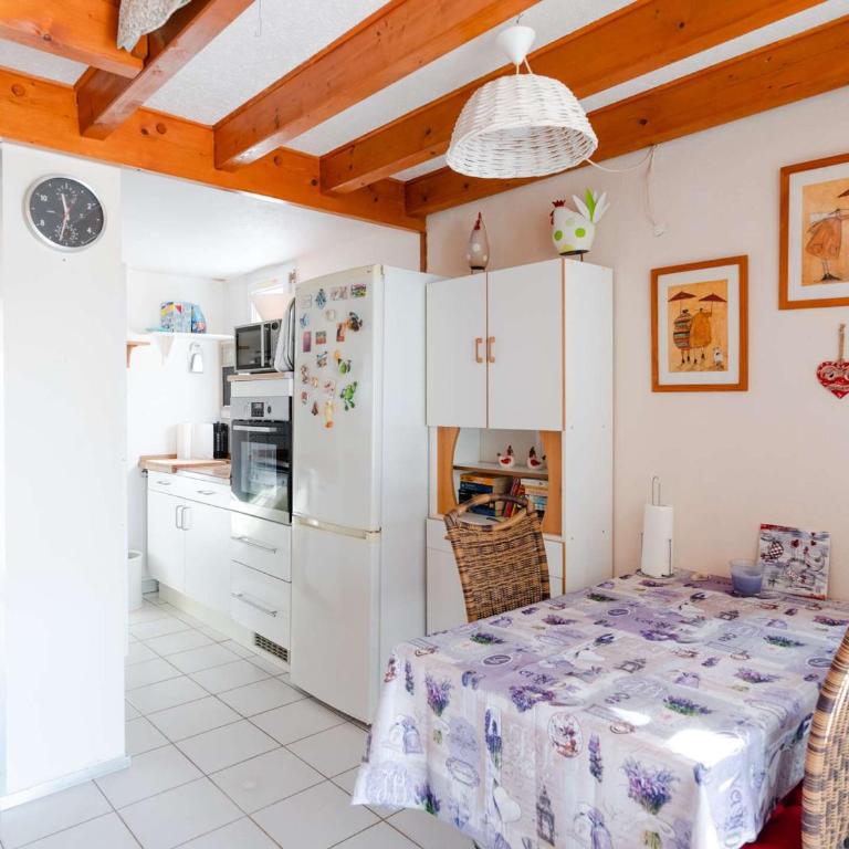 Pavillon Studio Mezzanine Climatisé avec Piscine et WIFI, Proche Plage à Gruissan - FR-1-409-240 - Villa - 3