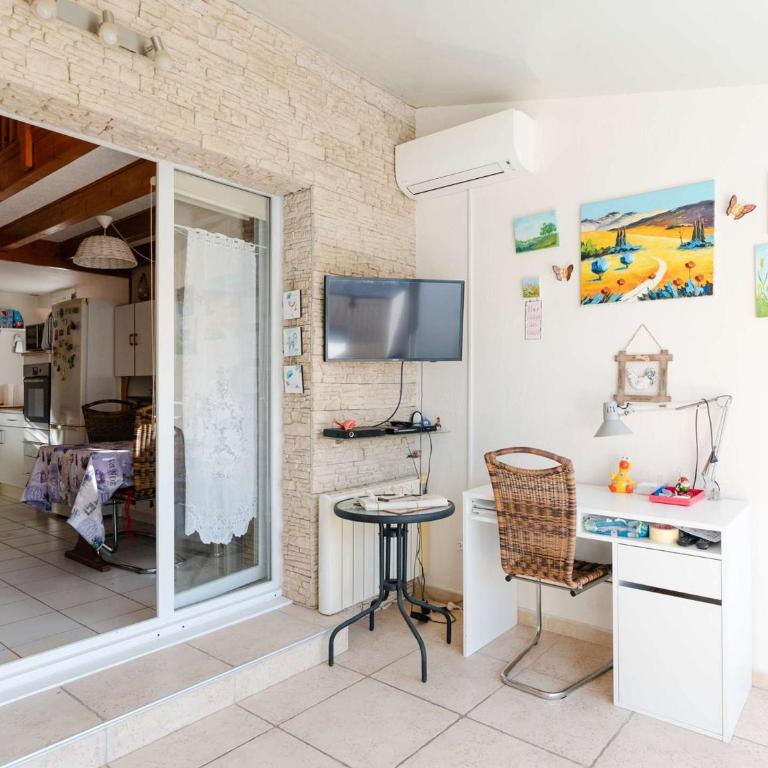 Pavillon Studio Mezzanine Climatisé avec Piscine et WIFI, Proche Plage à Gruissan - FR-1-409-240 - Villa - 9