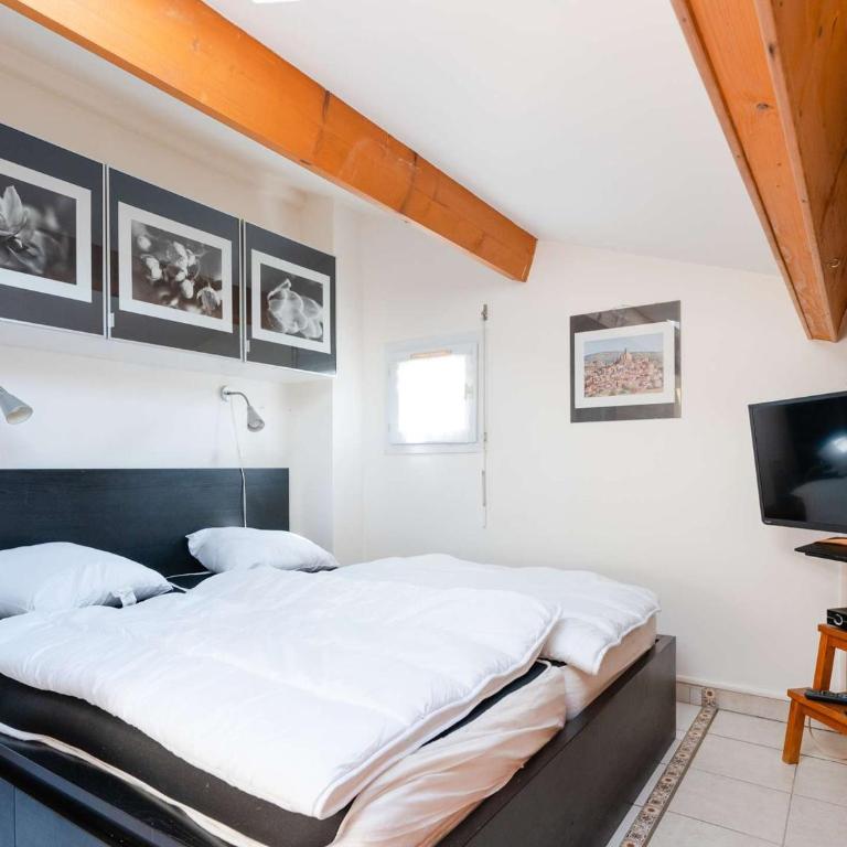 Pavillon Studio Mezzanine Climatisé avec Piscine et WIFI, Proche Plage à Gruissan - FR-1-409-240 - Villa - 11