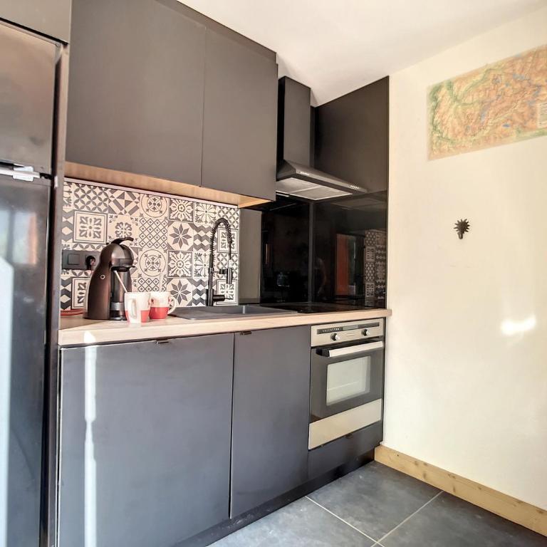 Chalet à Méribel avec Jacuzzi et Parking, 4 Chambres - FR-1-688-64 - Chalet - 5