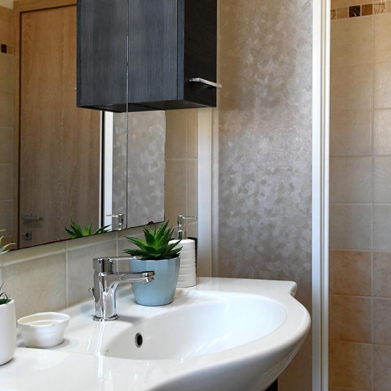 KRIS87 A 5 Minuti dal Porto - Two-Bedroom Apartment - 9
