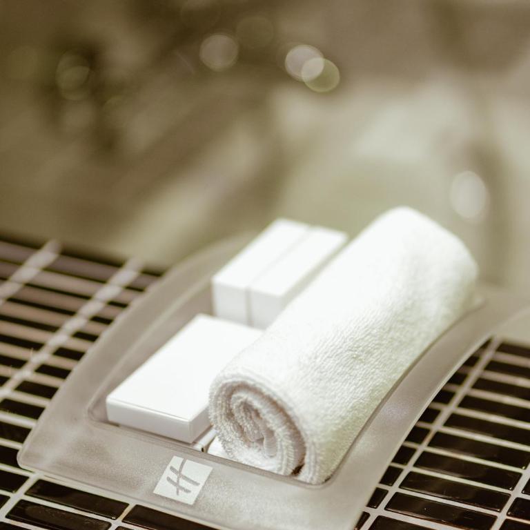 Holiday Inn Belgrade, an IHG Hotel - Standardna soba sa bračnim krevetom (queen-size) pristupačna osobama sa invaliditetom - 2