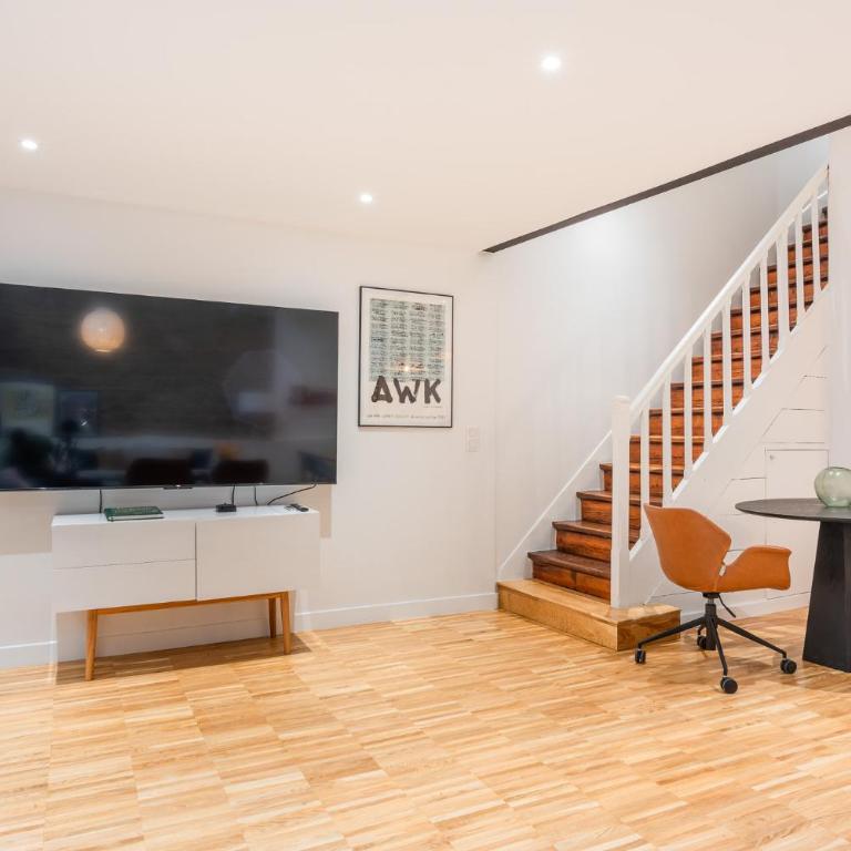 Fantastic Architect Loft - 10 guests - near Metro - Appartement - 38