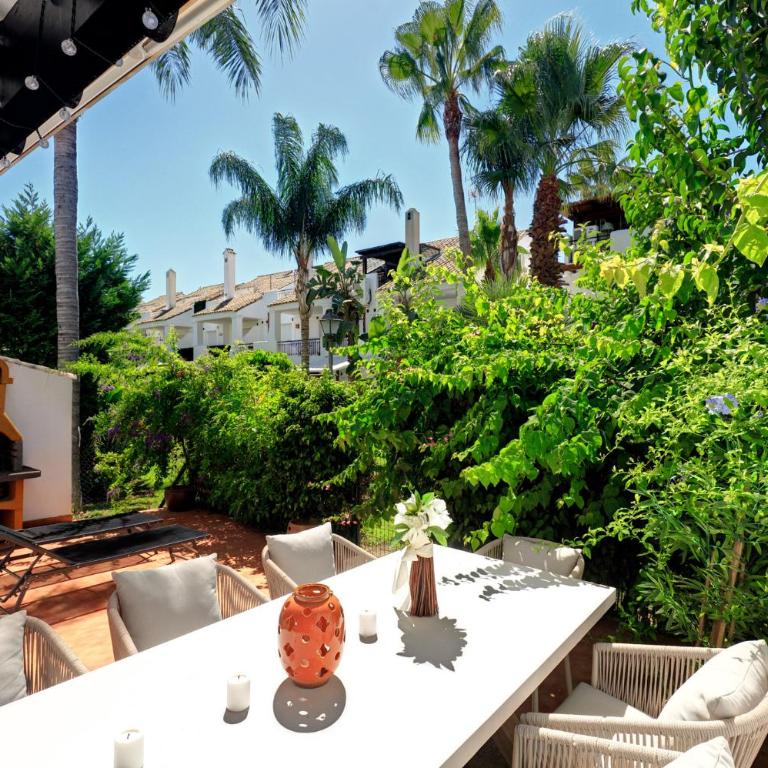 UNIQUE TOWNHOUSE IN FRONT OF PUERTO BANUS - Apartment - 10