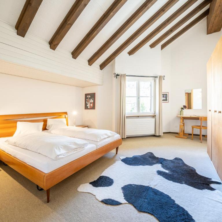 3403 Heimelige Wohnung mit viel Dachschraege - Apartment mit Balkon - 3