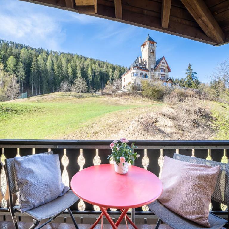 3403 Heimelige Wohnung mit viel Dachschraege - Apartment mit Balkon - 11