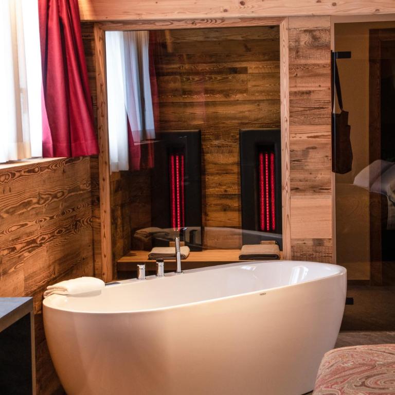 Hotel Concordia - Suite Deluxe con Vasca Idromassaggio - 5