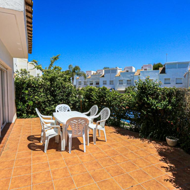 LITORAL COSTA DORADA - LAS CUMBRES Only families - Apartamento de 3 dormitorios - 2