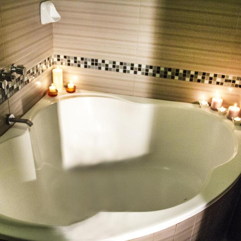 Hotel Sunqu - Deluxe Double Room with Bath - 6