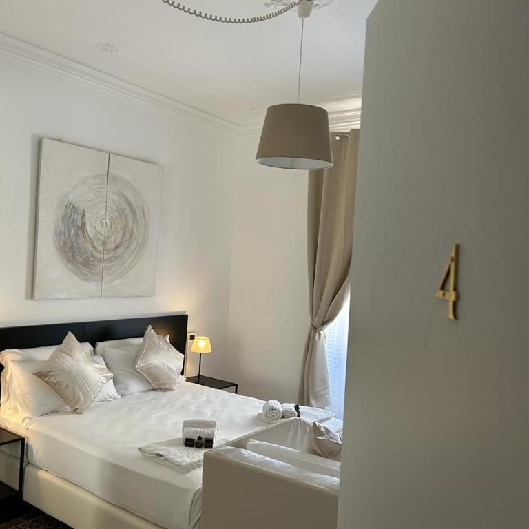 Brignole Rooms - Camera Tripla Basic - 1