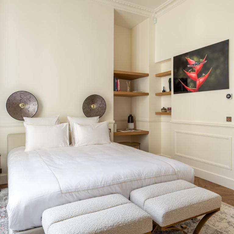 Appartement Avenue Montaigne - Paris Champs Elysées - Appartement - 17