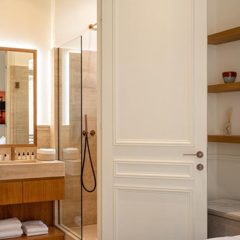 Appartement Avenue Montaigne - Paris Champs Elysées - Appartement - 24
