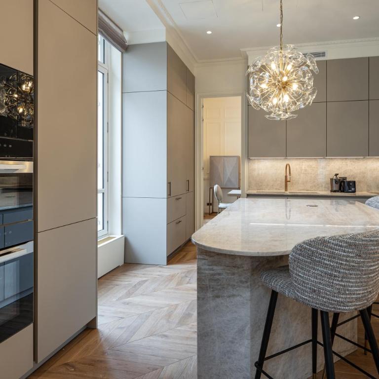 Appartement Avenue Montaigne - Paris Champs Elysées - Appartement - 52