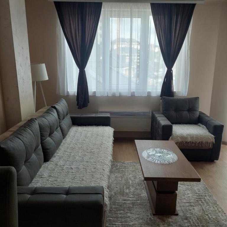 Golden Apartman - One-Bedroom Apartment - 3