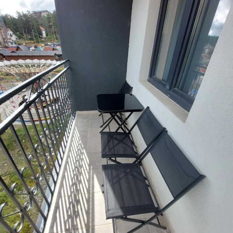 Golden Apartman - One-Bedroom Apartment - 12