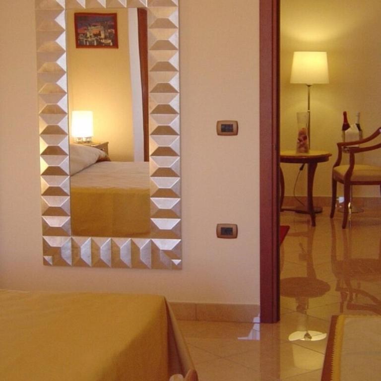 Ranch Palace Hotel - Suite with Pool View - 1