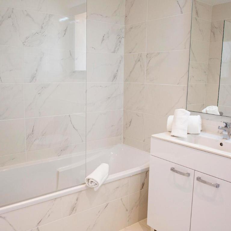 Résidence Pierre & Vacances Premium Domaine du Golfe du Lion - Appartement 2 Chambres avec Climatisation et Balcon (6 Personnes) - 6