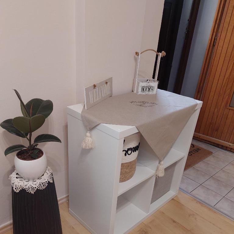 Chic Apartment Subotica - One-Bedroom Apartment - 3