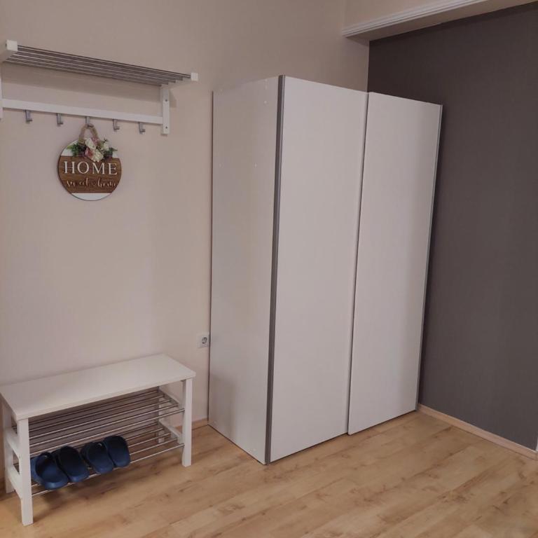 Chic Apartment Subotica - One-Bedroom Apartment - 11