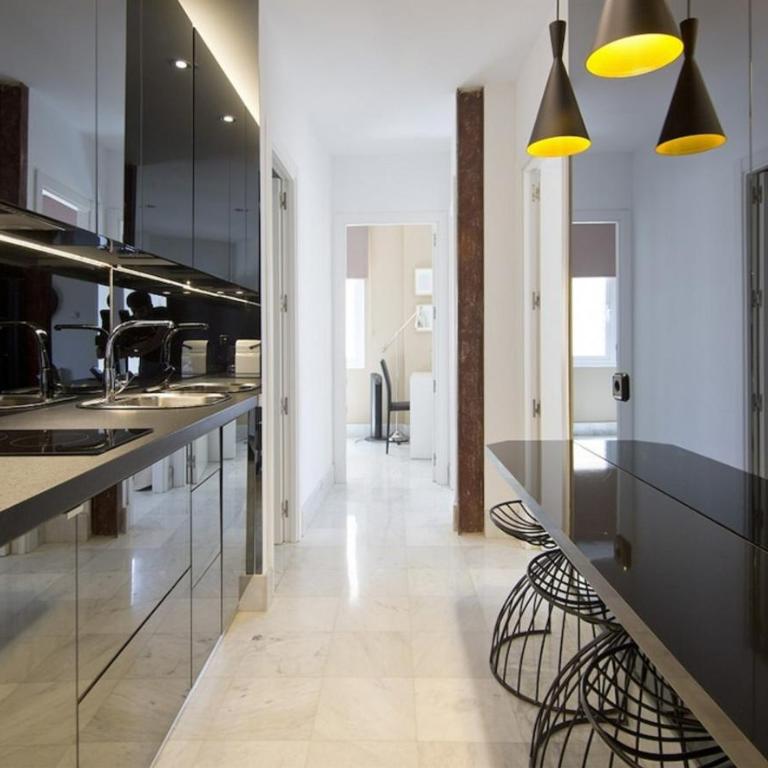 Apartamento Embajadores -No Ascensor- - Three-Bedroom Apartment - 1