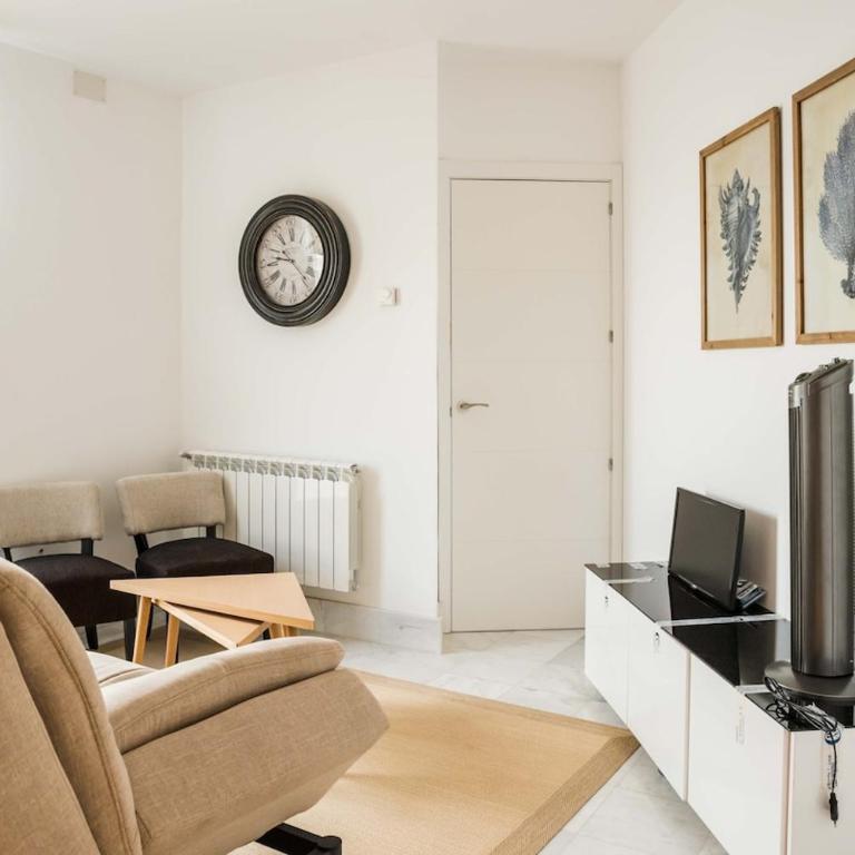 Apartamento Embajadores -No Ascensor- - Three-Bedroom Apartment - 5
