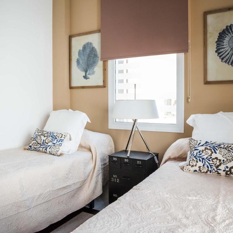 Apartamento Embajadores -No Ascensor- - Three-Bedroom Apartment - 10