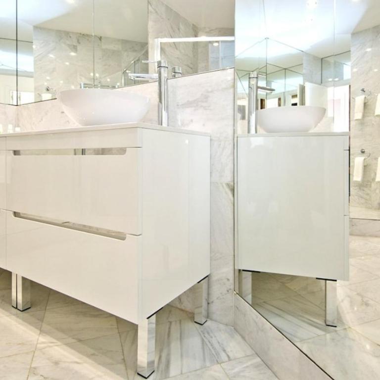 Apartamento Embajadores -No Ascensor- - Three-Bedroom Apartment - 17