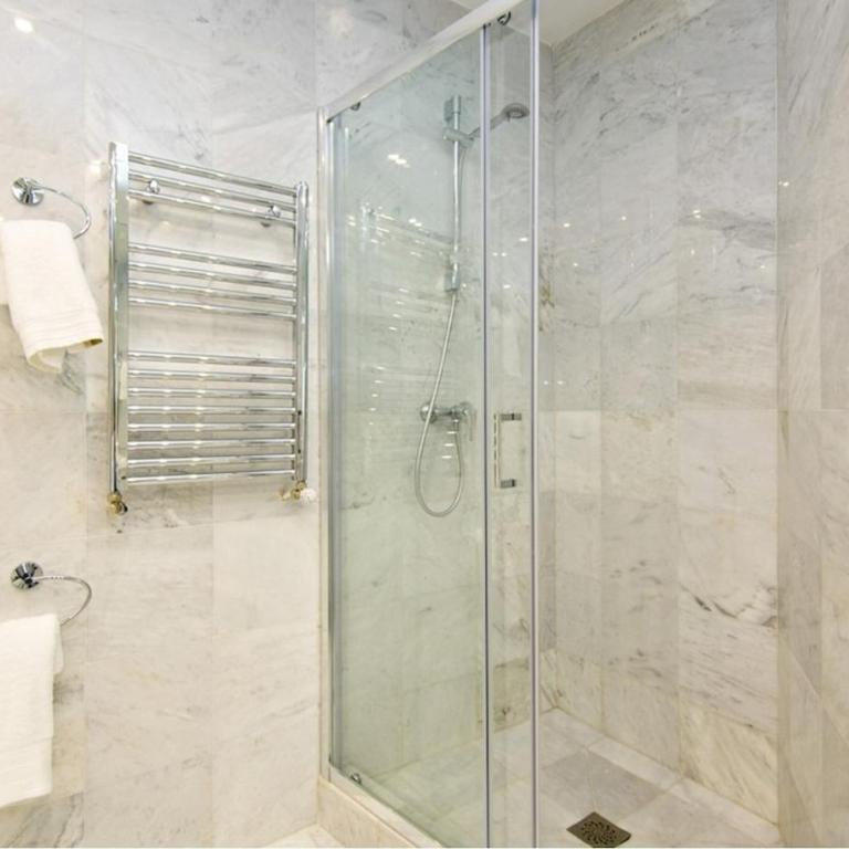 Apartamento Embajadores -No Ascensor- - Three-Bedroom Apartment - 19