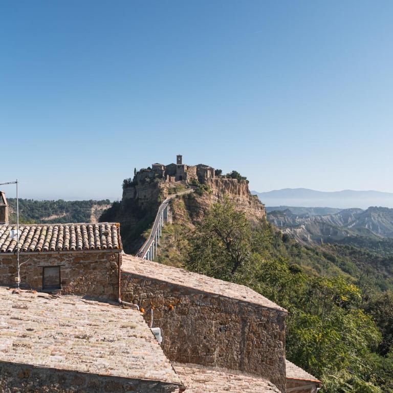 Acqua di Civita Beauty & Rooms IL PONTE - Camera Matrimoniale con Balcone - 1