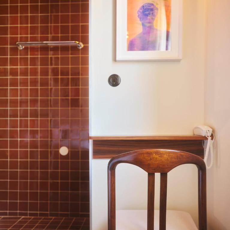 Hôtel Présent - 200m des Arènes - Encore Mieux - Chambre Double - 2