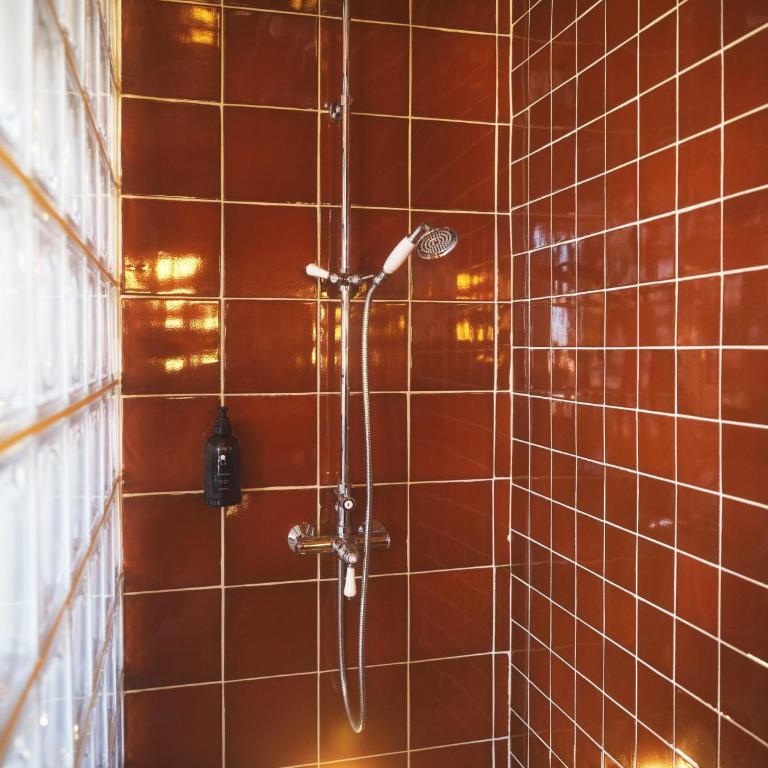Hôtel Présent - 200m des Arènes - Encore Mieux - Chambre Double - 1