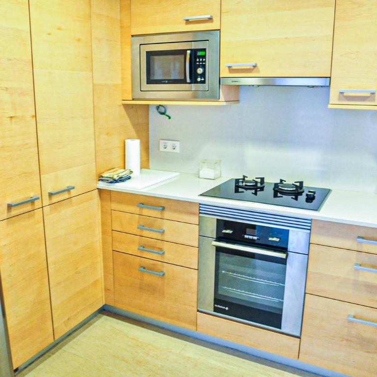 LITORAL COSTA DORADA - PASSEIG DEL MAR Only families - Three-Bedroom House - 14