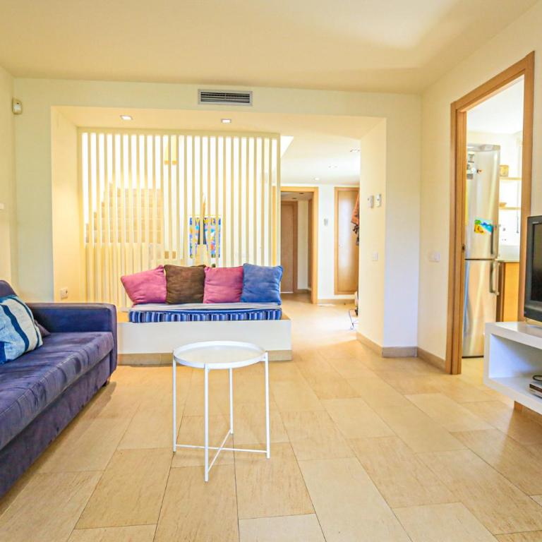 LITORAL COSTA DORADA - PASSEIG DEL MAR Only families - Three-Bedroom House - 16