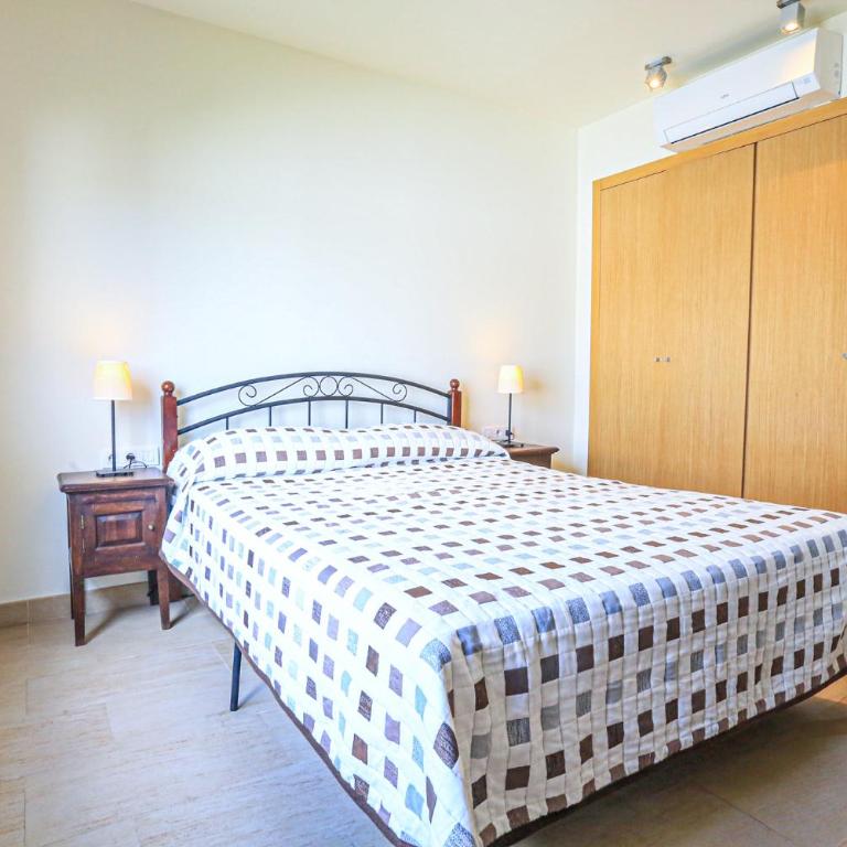 LITORAL COSTA DORADA - PASSEIG DEL MAR Only families - Three-Bedroom House - 19
