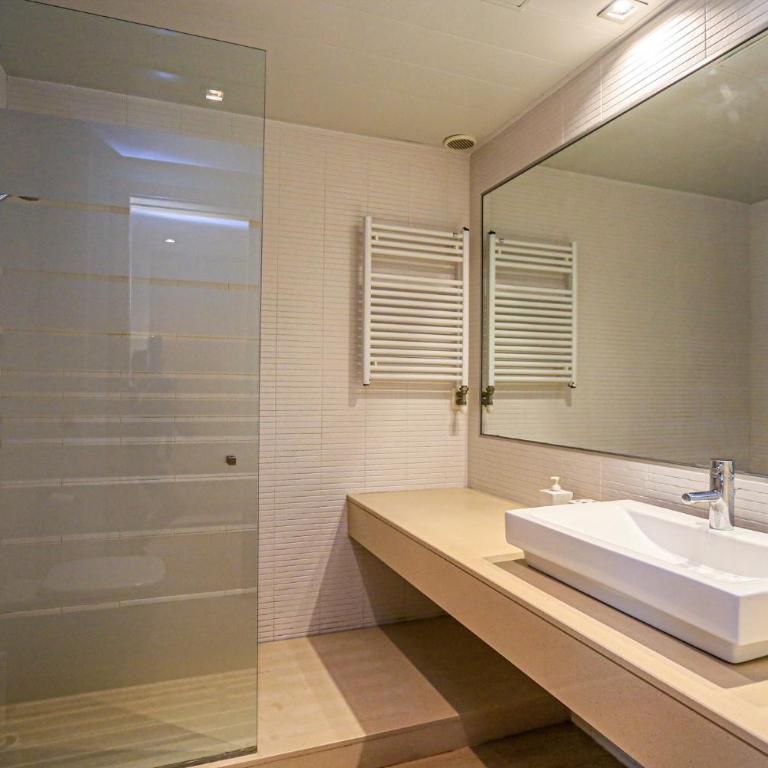 LITORAL COSTA DORADA - PASSEIG DEL MAR Only families - Three-Bedroom House - 26
