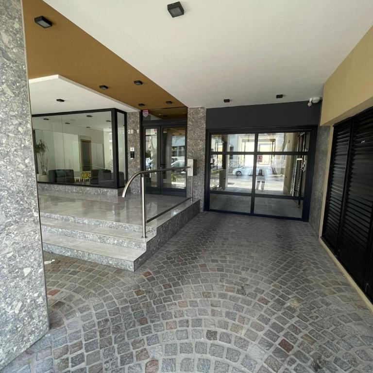 EXCELENTE departamento a estrenar con cochera en zona Plaza Mitre - Apartamento de 1 dormitorio - 5