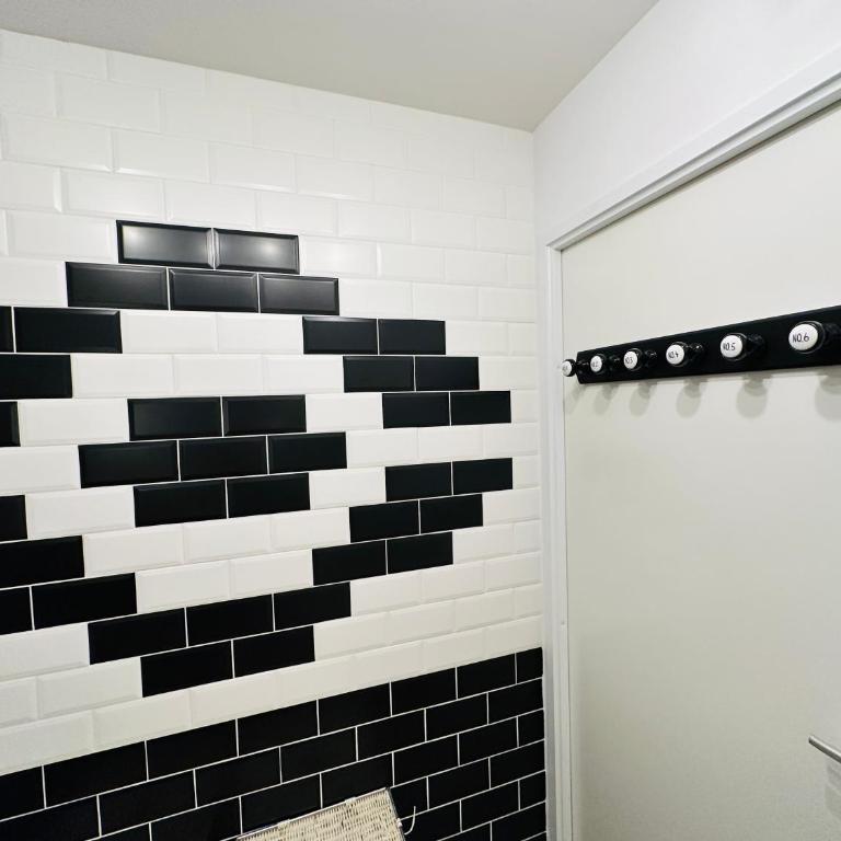 Le vintage - Three-Bedroom Apartment - 7